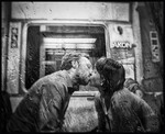 TUNNEL KISS